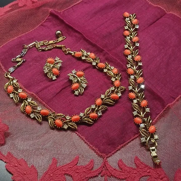 Earrings = Lisner Bracelet = Lisner Necklace = Kramer? 3 Piece Jewelry Set - Picture 8 of 8